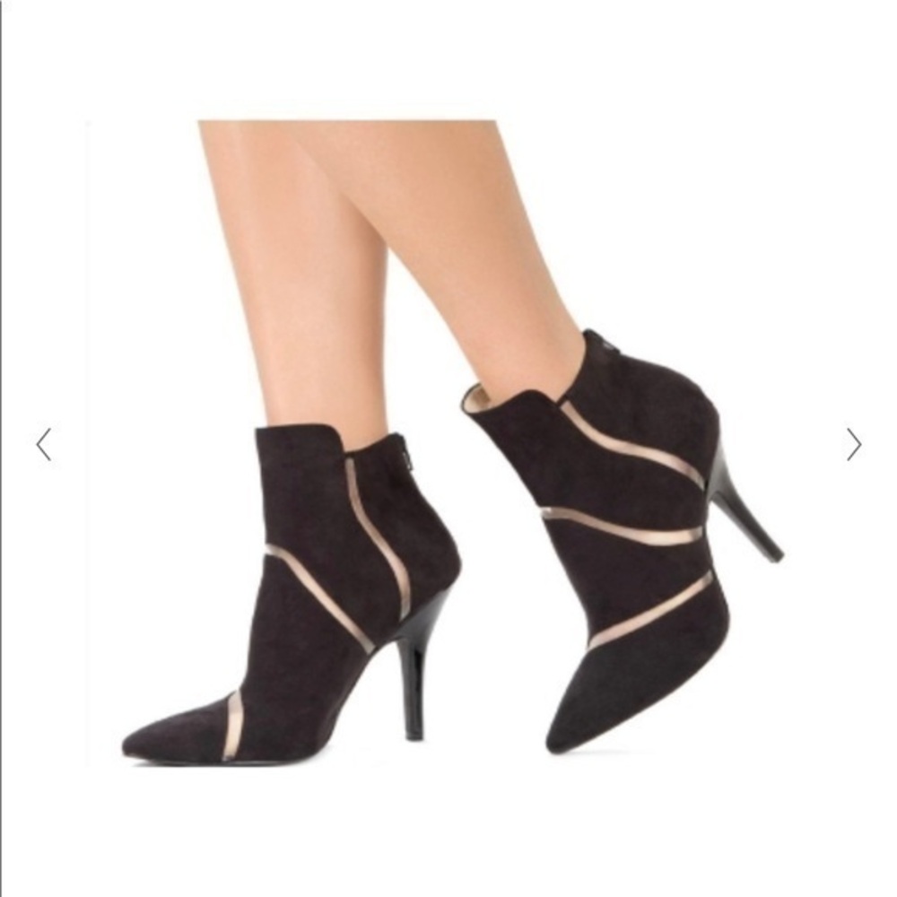 JustFab Black Suede Mireille Casual Booties, size 5.5M